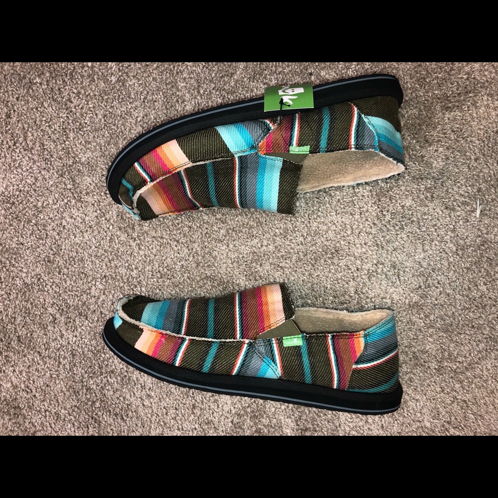 SANUK SIZE 12 M DONNY CHILL (BRAND NEW!)